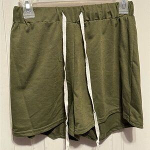 Olive green medium shorts
